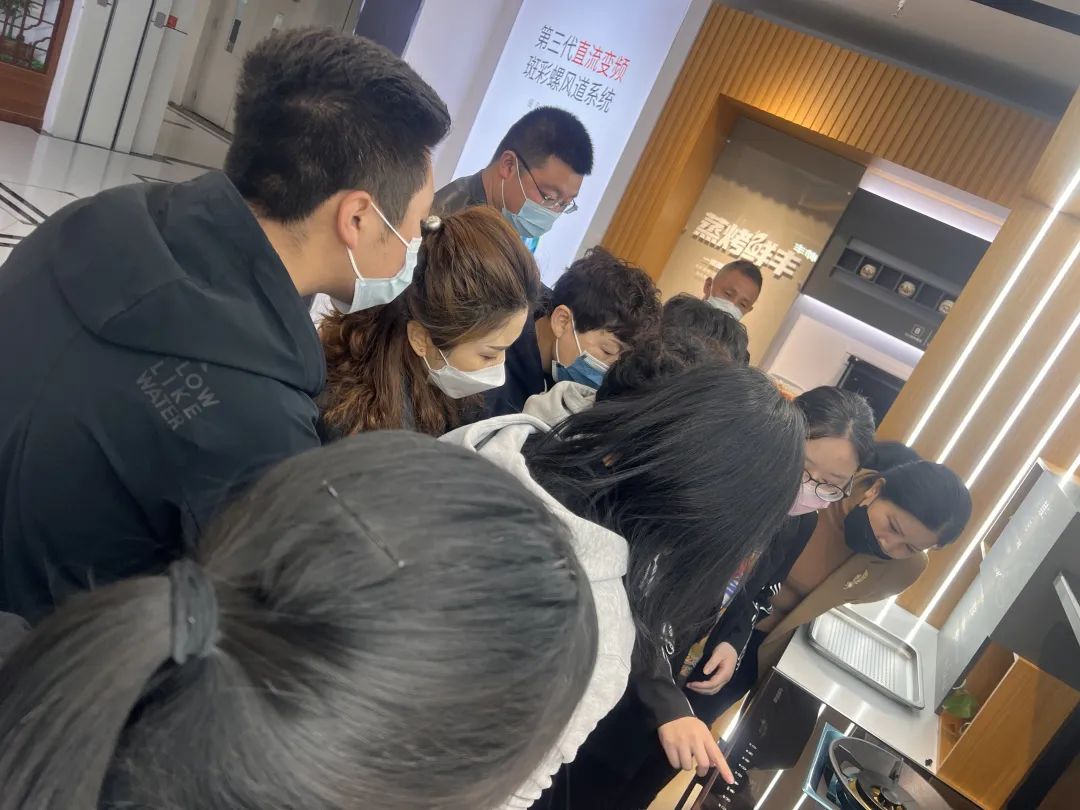 帥豐集成灶四月美食培訓(xùn)活動(dòng) 賦能終端銷售新動(dòng)能 帥豐集成灶四月美食培訓(xùn)活動(dòng) 賦能終端銷售新動(dòng)能