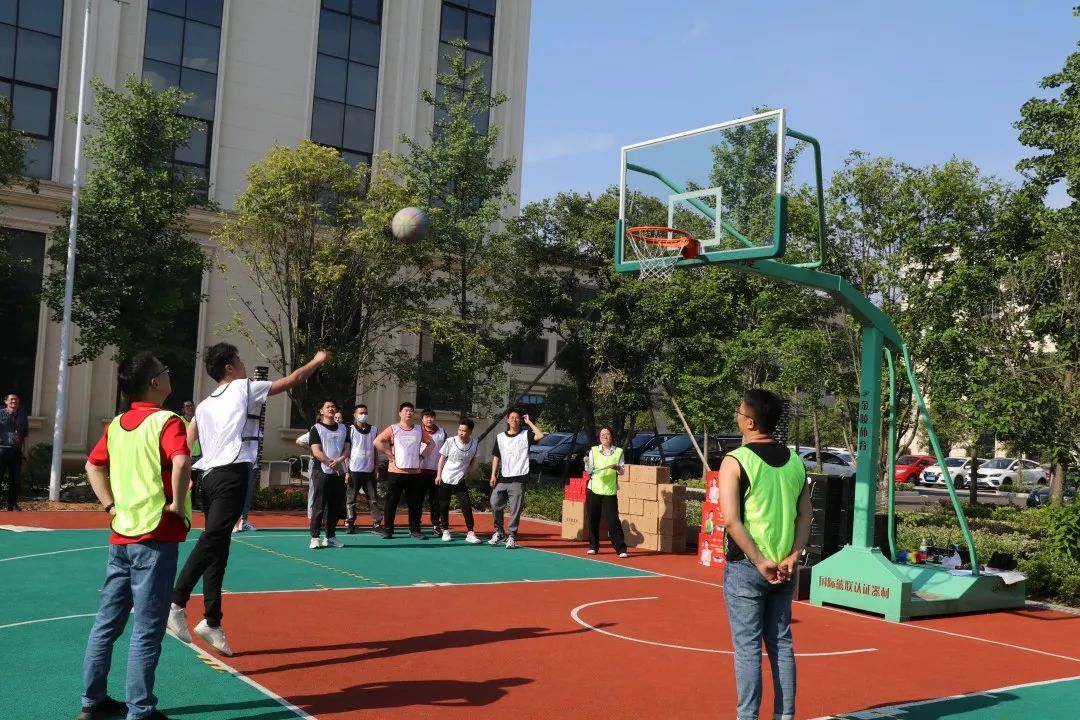 豐趣運(yùn)動(dòng)會(huì)|帥豐電器青年員工展現(xiàn)青春風(fēng)采