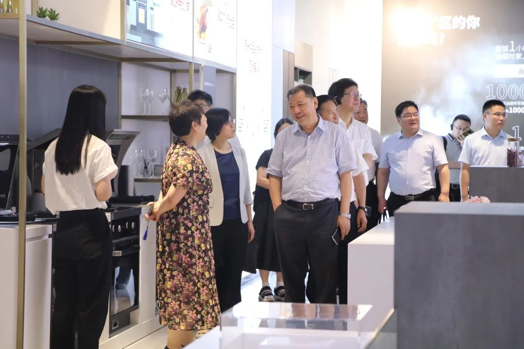 省政協(xié)領(lǐng)導(dǎo)蒞臨帥豐電器，高度肯定帥豐集成灶高質(zhì)量發(fā)展