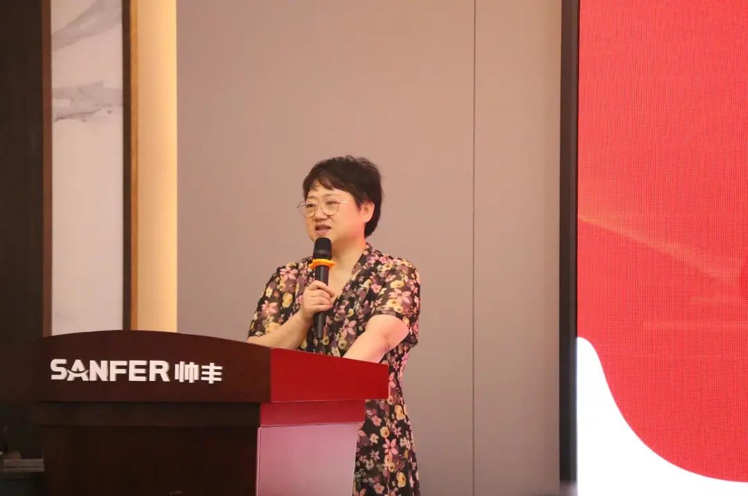 帥豐電器半年度總結(jié)會圓滿舉行，共商集成灶品牌帥豐未來發(fā)展規(guī)劃