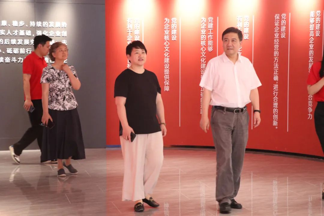 浙江省人大常委會(huì)黨組一行蒞臨集成灶品牌帥豐電器參觀調(diào)研！