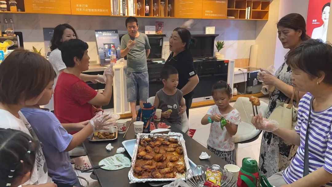 抓住這次集成灶搶購熱潮！ 帥豐電器限時(shí)送熱水器，冰箱、洗衣機(jī)！