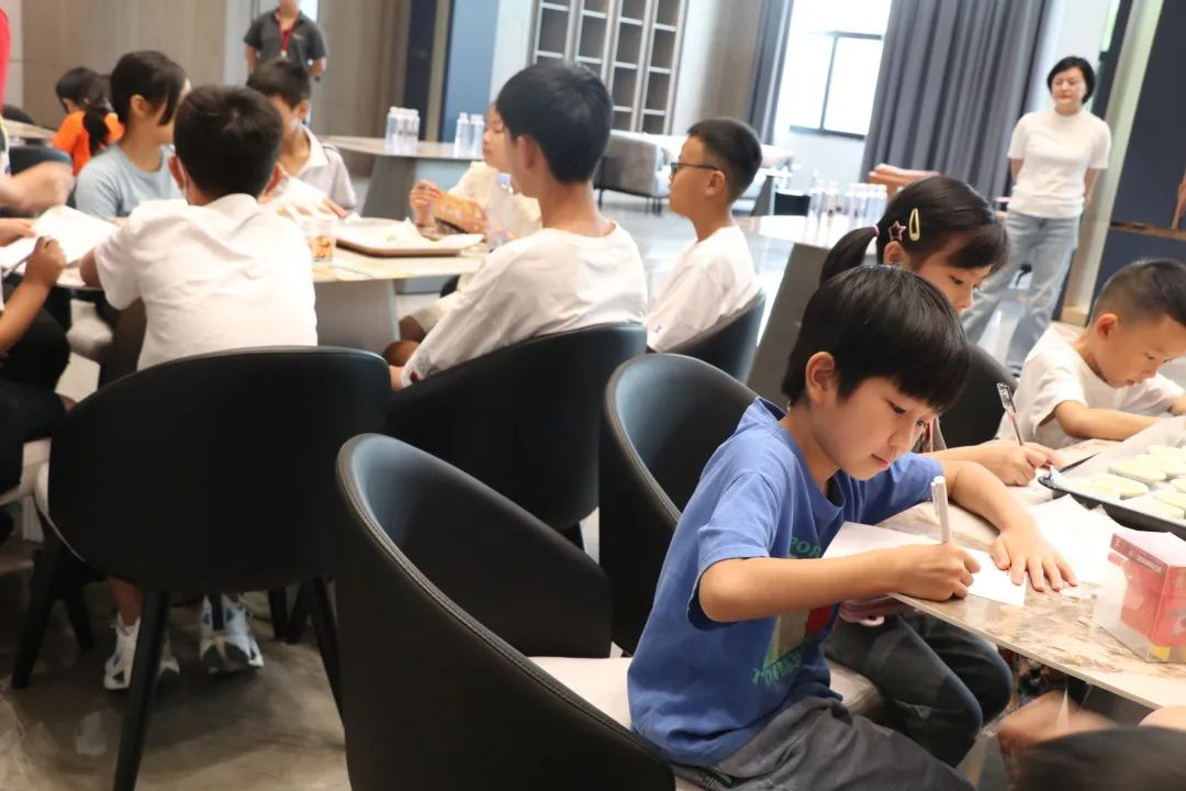 帥豐集成灶組織小美食家DIY趣游記活動，在勞動中尋找快樂