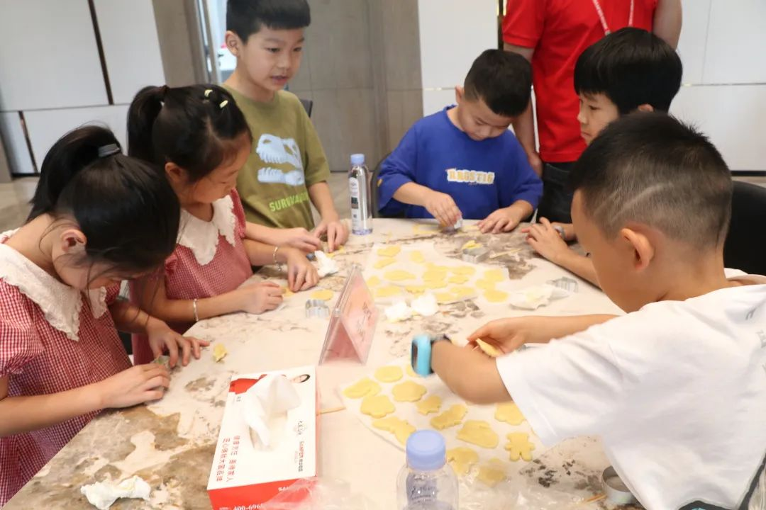 帥豐集成灶組織小美食家DIY趣游記活動，在勞動中尋找快樂