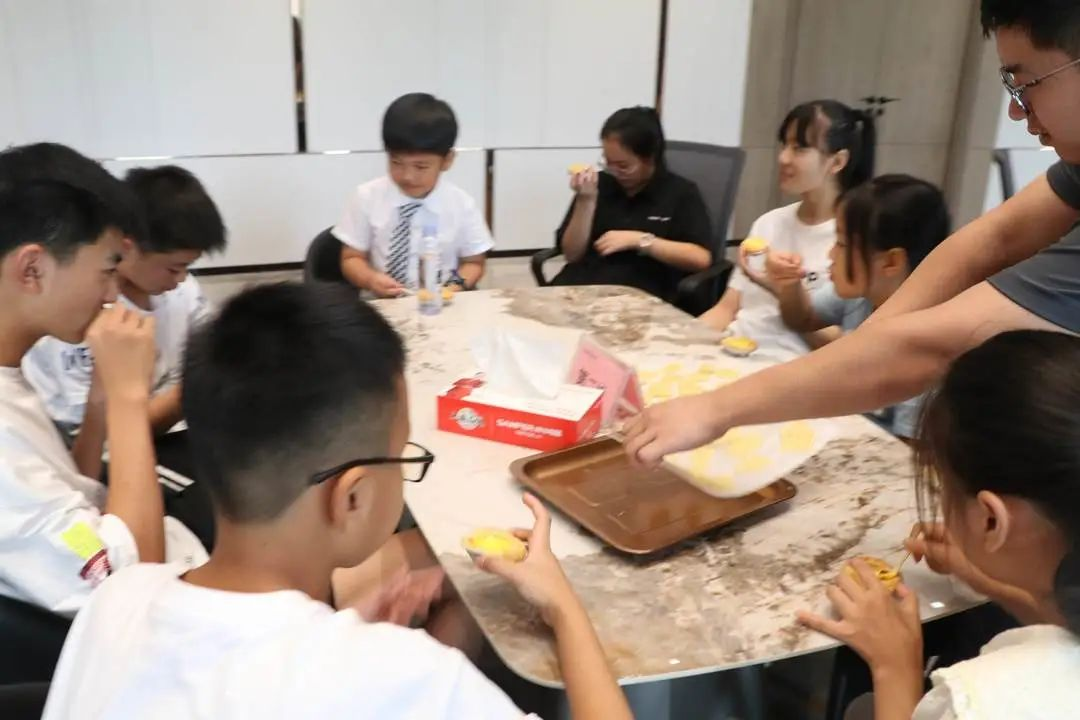 集成灶品牌帥豐電器助力小小美食家化身“廚師”大顯身手 集成灶品牌帥豐電器助力小小美食家化身“廚師”大顯身手