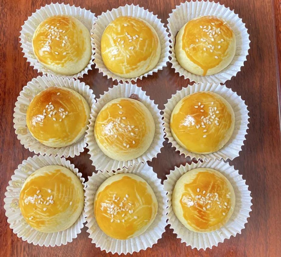 帥豐集成灶風(fēng)火輪蒸烤箱烤制的花式月餅，盡享中秋團(tuán)圓味！