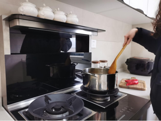 小廚房改造必選的品牌集成灶，超小機(jī)身樣樣精通