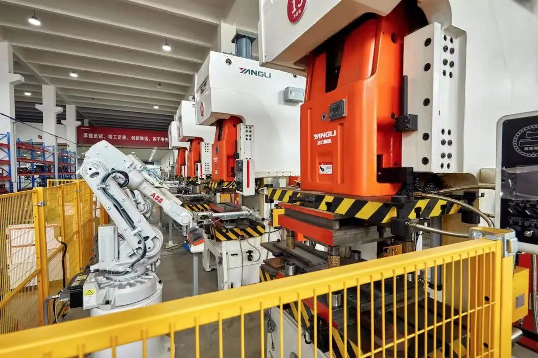 帥豐電器獲評多項(xiàng)國家標(biāo)準(zhǔn)編寫證書，帥豐標(biāo)準(zhǔn)定義行業(yè)標(biāo)準(zhǔn)！