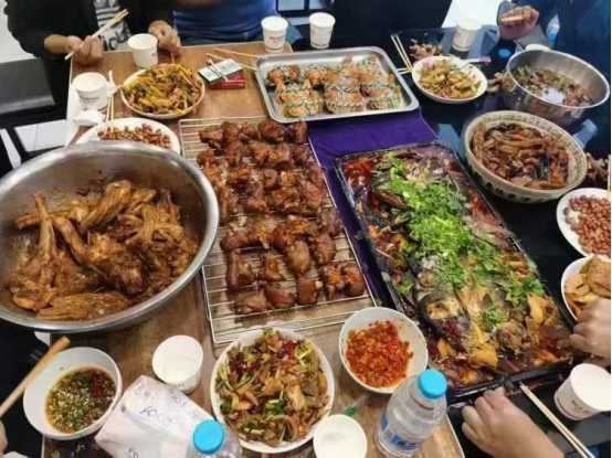 集成灶好不好用？10年的老廚房改造翻新，選集成灶廚房大變樣