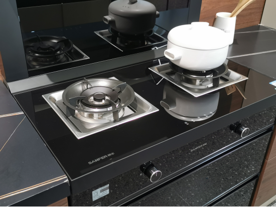 舊廚改造，哪個(gè)品牌的集成灶好？