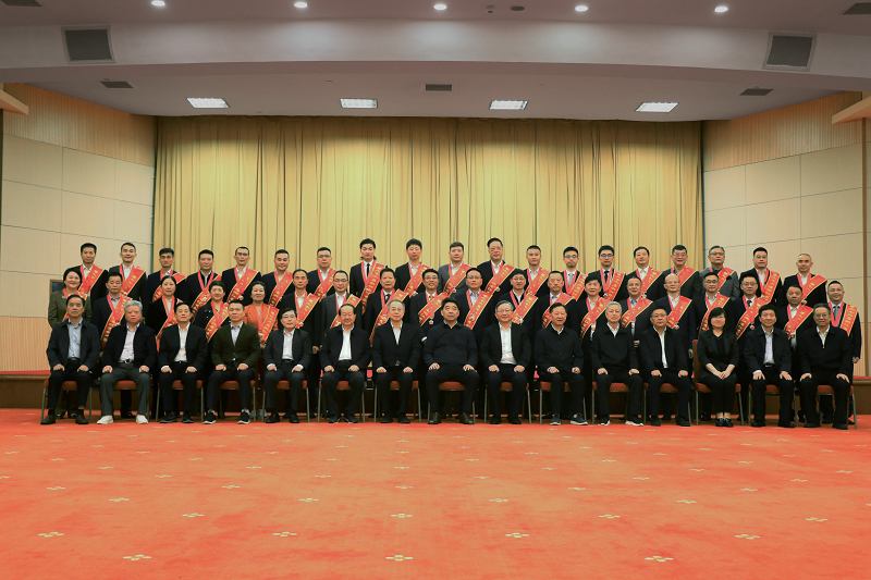 帥豐電器董事長(zhǎng)商若云女士榮獲“浙江省優(yōu)秀企業(yè)家”稱(chēng)號(hào) 帥豐電器董事長(zhǎng)商若云女士榮獲“浙江省優(yōu)秀企業(yè)家”稱(chēng)號(hào)