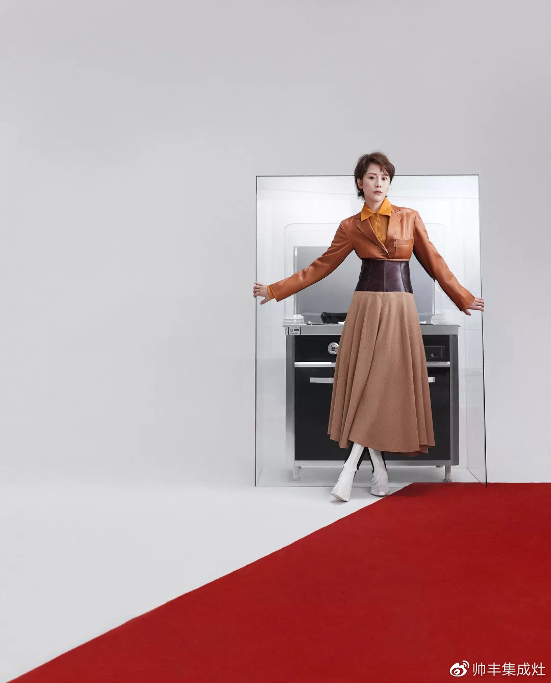 帥豐攜手海清登上《卷宗》家居創(chuàng)刊號(hào)，V9蒸烤一體演繹集成灶新風(fēng)尚