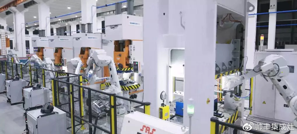 工業(yè)企業(yè)三十強、納稅二十強、金牛獎，連獲三項大獎，帥豐成2018大贏家