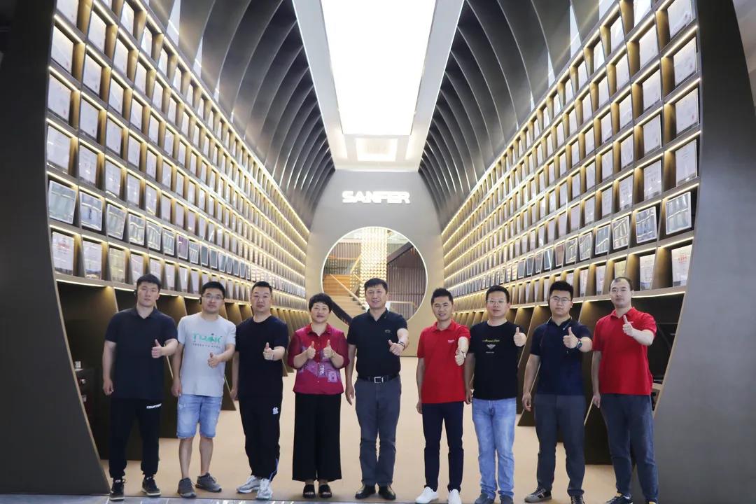 聚力賦能 領(lǐng)跑共贏 | 考察團(tuán)走訪帥豐電器，抒寫嵊州廚電新篇章！