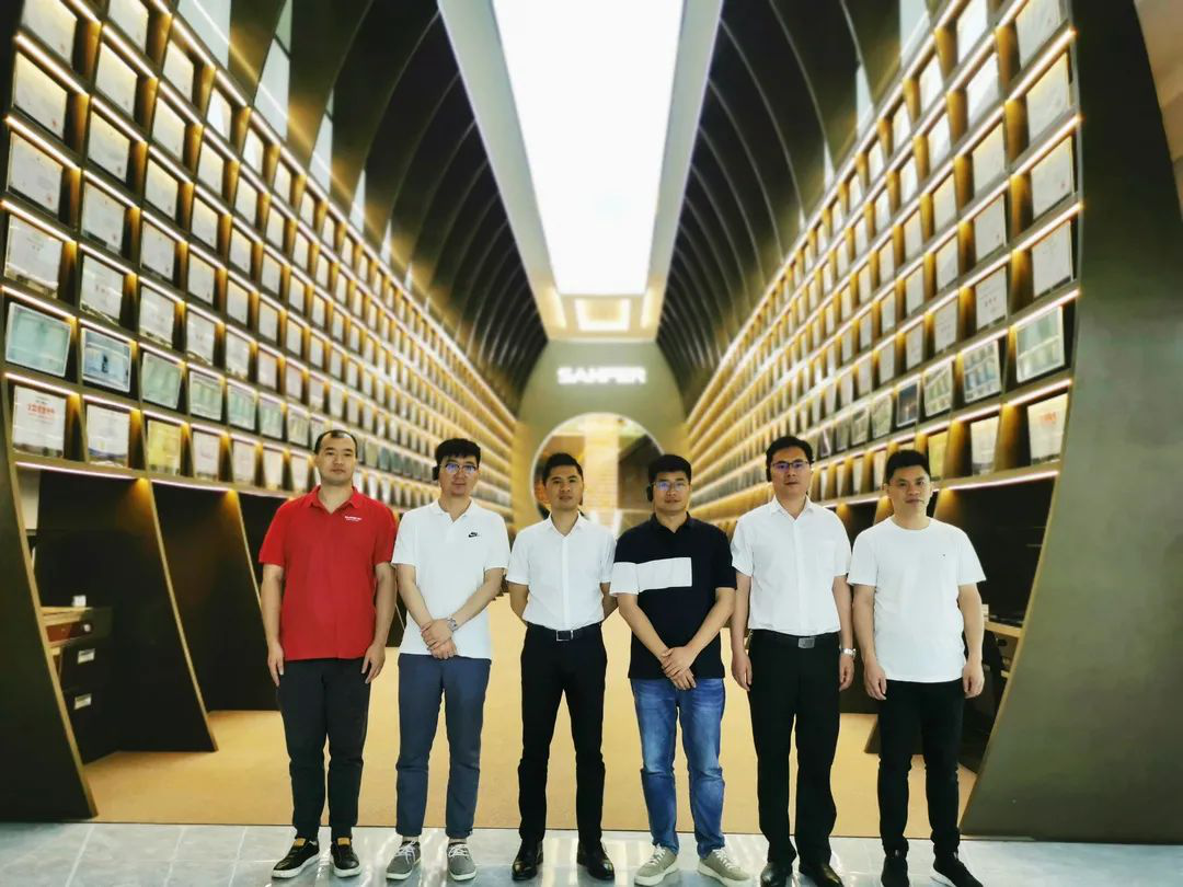 帥豐電器入選“嵊州廚具產(chǎn)業(yè)與京東戰(zhàn)略合作名單” 帥豐電器入選“嵊州廚具產(chǎn)業(yè)與京東戰(zhàn)略合作名單”