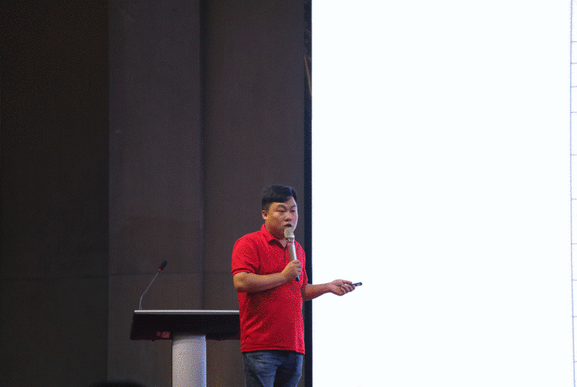 賦能現(xiàn)在，沖刺未來|帥豐電器2021營銷中心年中復(fù)盤會(huì)暨總裁簽售活動(dòng)啟動(dòng)會(huì)圓滿舉行！